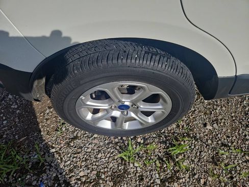 Used 2019 Ford EcoSport SE w/ SE Convenience Package FWD image 9
