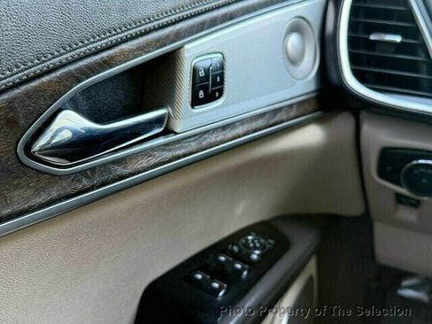 Used 2016 Lincoln MKX Reserve w/ Luxury Package image 32