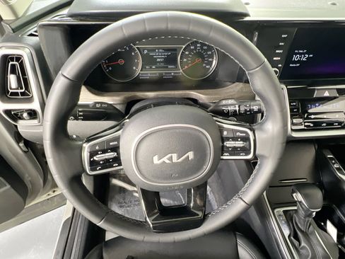 Used 2022 Kia Sorento S w/ Panoramic Sunroof Package image 11