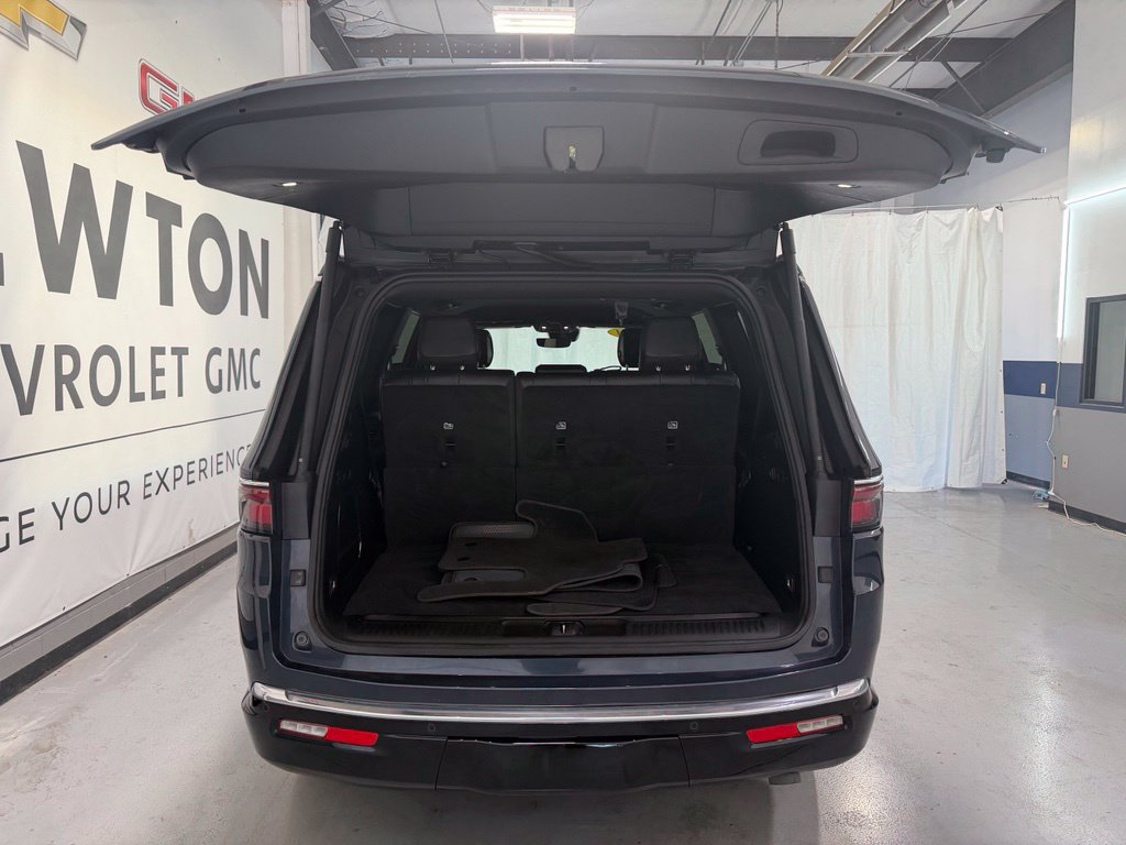 Used 2024 Jeep Wagoneer Series II AWD/4WD image 34