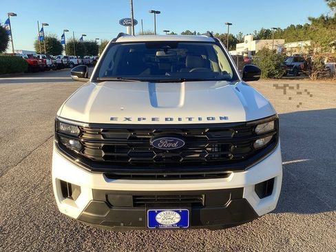 New 2025 Ford Expedition Active image 2