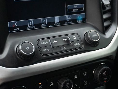 Used 2019 GMC Acadia SLT FWD image 32