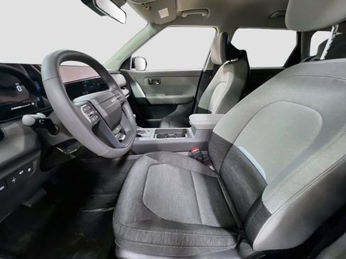 New 2027 Kia Seltos S FWD image 20
