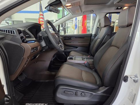 New 2026 Honda Odyssey Elite image 7