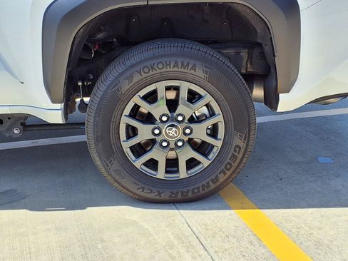Certified 2026 Toyota 4Runner SR5 AWD/4WD image 9