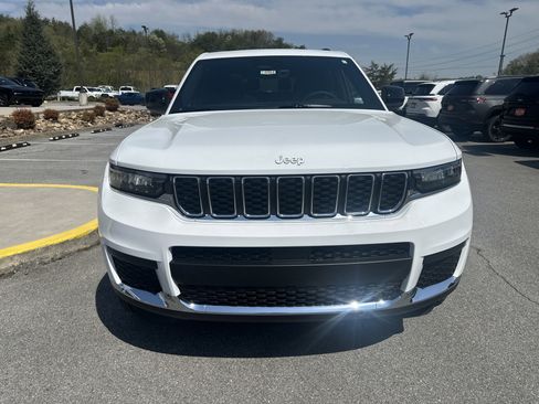 New 2025 Jeep Grand Cherokee L Laredo w/ Luxury Tech Group I image 3