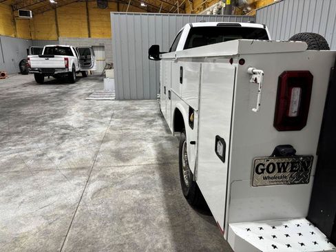 Used 2020 Ford F350 XL w/ Power Equipment Group AWD/4WD image 9