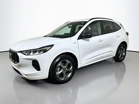 Used 2023 Ford Escape ST-Line w/ Tech Pack #1 AWD/4WD image 3