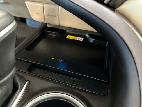 Used 2024 Toyota Camry XLE image 31