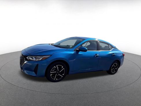 Used 2025 Nissan Sentra SV image 7