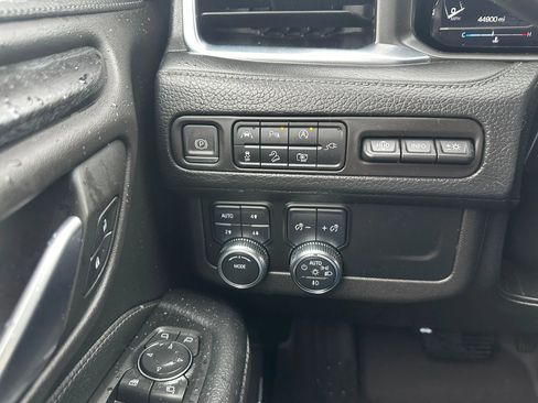 Used 2022 GMC Yukon Denali AWD/4WD image 23