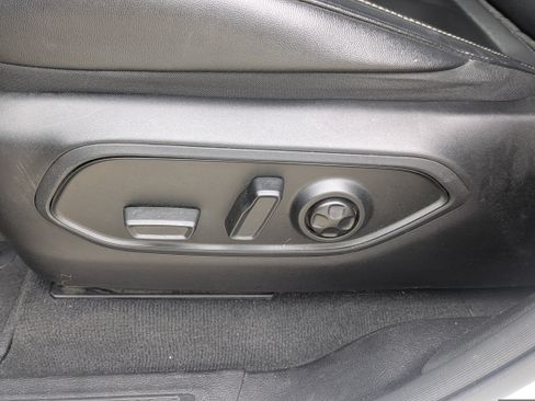 Used 2023 Jeep Grand Cherokee Limited AWD/4WD image 8