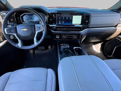 Used 2024 Chevrolet Silverado 1500 LT w/ Z71 Off-Road Package AWD/4WD image 16