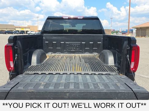 Used 2025 GMC Sierra 1500 SLT AWD/4WD image 9