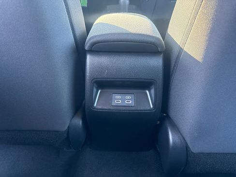 Used 2023 Toyota Corolla LE image 12