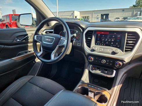 Used 2021 GMC Acadia SLE image 2