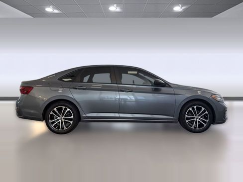 Used 2022 Volkswagen Jetta Sport w/ IQ.Drive Package FWD image 8