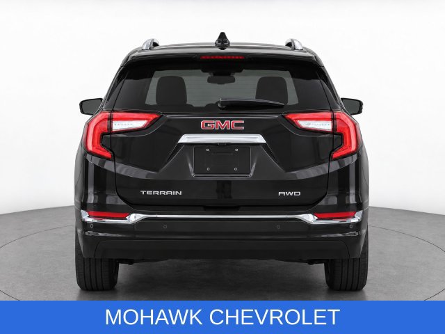 Used 2022 GMC Terrain Denali w/ Denali Premium Package AWD/4WD image 7