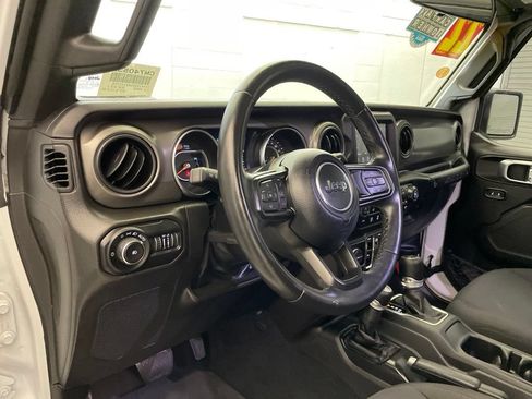 Used 2022 Jeep Wrangler Unlimited Sport AWD/4WD image 18
