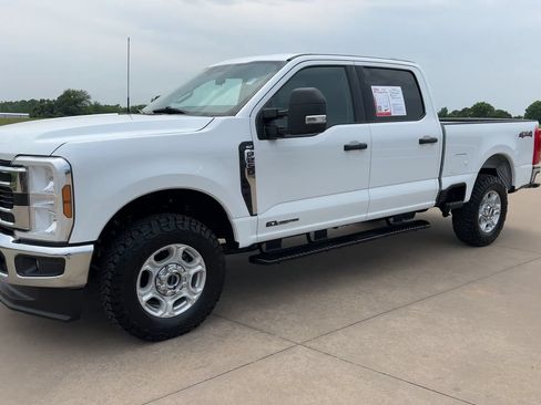 Used 2025 Ford F250 XLT AWD/4WD image 5