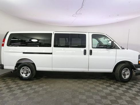 Used 2025 Chevrolet Express 3500 LT w/ LT Preferred Equipment Group RWD image 12