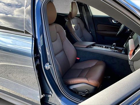 Certified 2026 Volvo V60 B5 Cross Country Plus w/ Protection Package Premier image 28