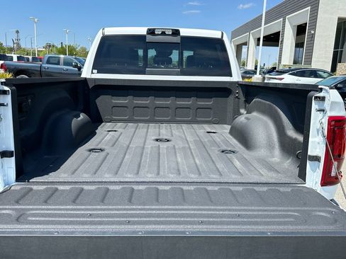 New 2026 RAM 2500 Laramie w/ Sport Appearance Package AWD/4WD image 18