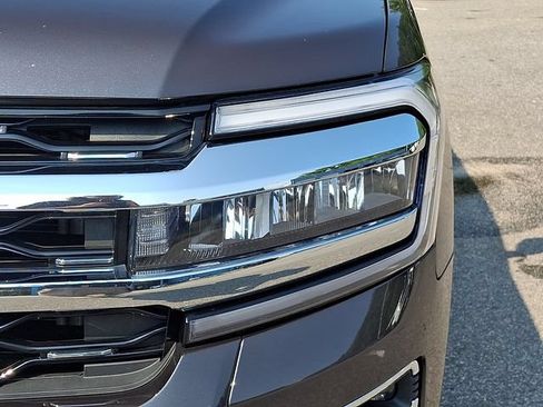 Used 2024 Ford Expedition Limited RWD image 11