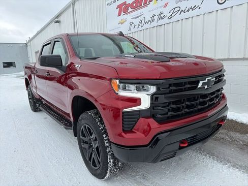 Used 2025 Chevrolet Silverado 1500 LT Trail Boss w/ Convenience Package II image 4