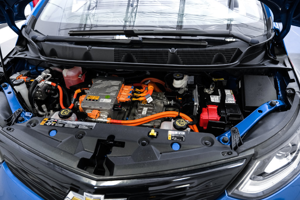 Used 2020 Chevrolet Bolt Premier w/ Infotainment Package FWD image 44