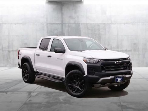 Used 2024 Chevrolet Colorado Trail Boss w/ LPO, Skid Plate Package image 2