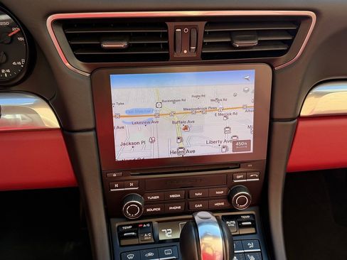 Certified 2019 Porsche 911 Carrera 4S image 14