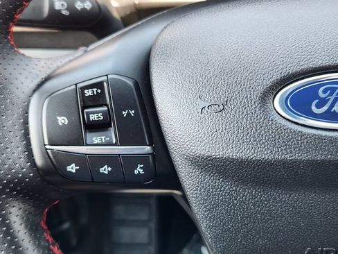 Used 2025 Ford Escape ST-Line AWD/4WD image 29
