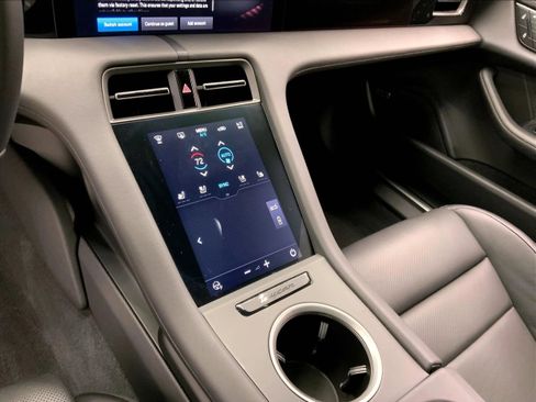 Used 2025 Porsche Taycan image 18