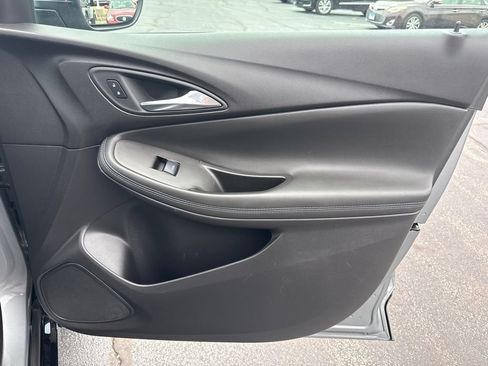 Certified 2025 Buick Encore GX Sport Touring FWD image 34