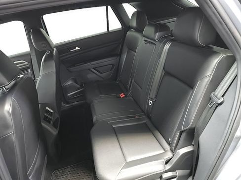 Used 2020 Volkswagen Atlas Cross Sport SEL image 29