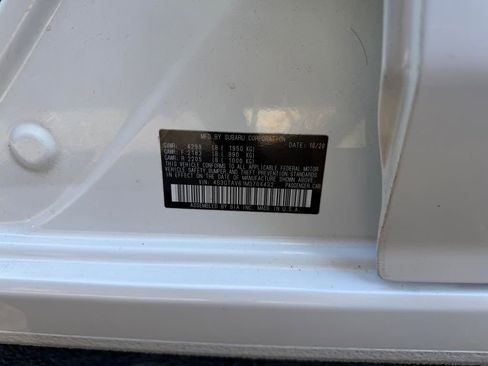 Used 2021 Subaru Impreza 2.0i Premium image 32