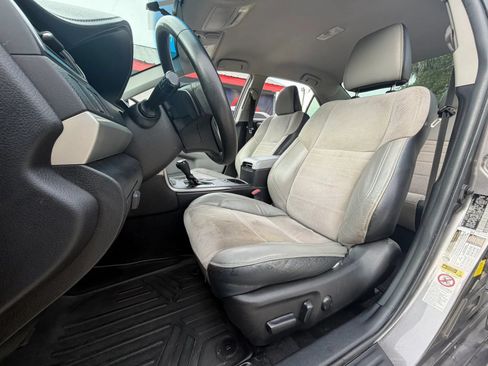 Used 2015 Toyota Camry XSE FWD image 7