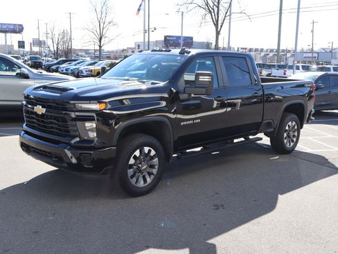 Certified 2024 Chevrolet Silverado 2500 Custom w/ Custom Value Package image 5