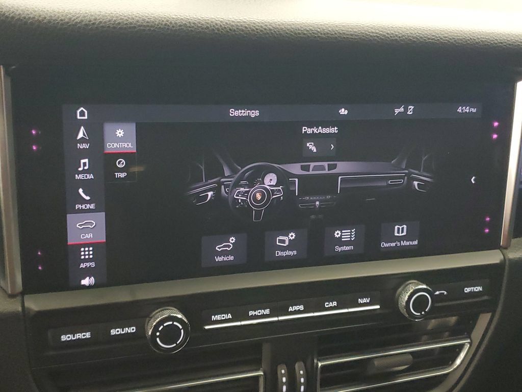 Used 2020 Porsche Macan AWD/4WD image 19