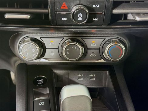 Used 2025 Nissan Kicks SV FWD image 16