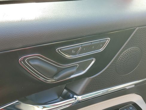 New 2026 Lincoln Corsair Premiere image 9