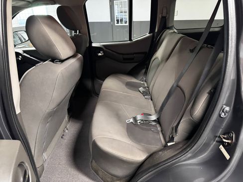 Used 2015 Nissan Xterra X w/ Nevada Tow Package image 17