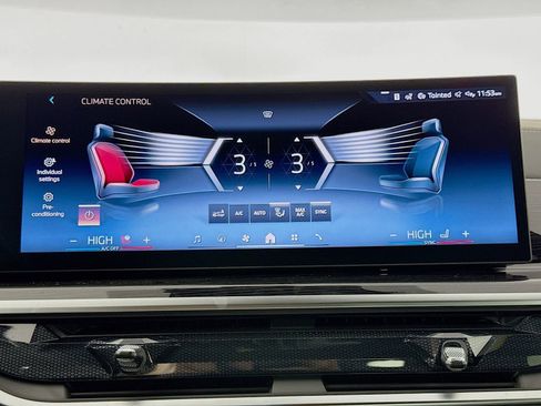 New 2026 BMW X6 xDrive40i w/ Executive Package image 16