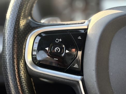 Used 2018 Volvo XC60 T6 R-Design AWD/4WD image 29
