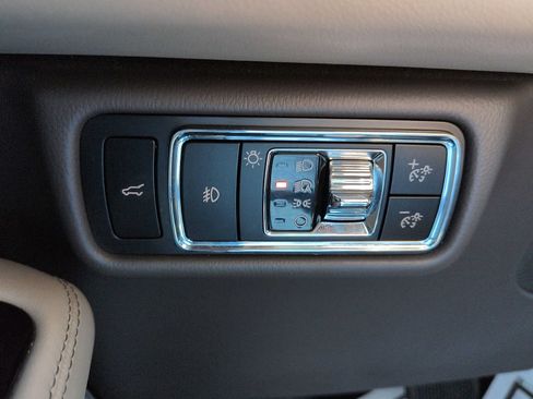 Used 2024 Lincoln Aviator Reserve w/ Equipment Group 201A AWD/4WD image 16