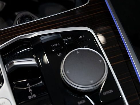 Used 2026 BMW X5 xDrive40i w/ M Sport Package image 24