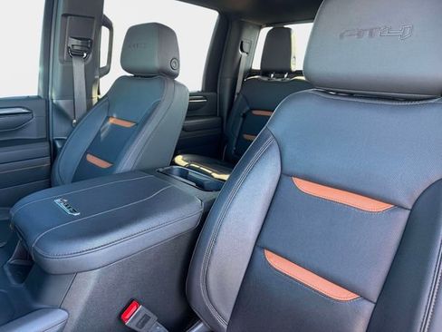 Used 2025 GMC Sierra 3500 AT4 w/ AT4 Premium Plus Package image 19