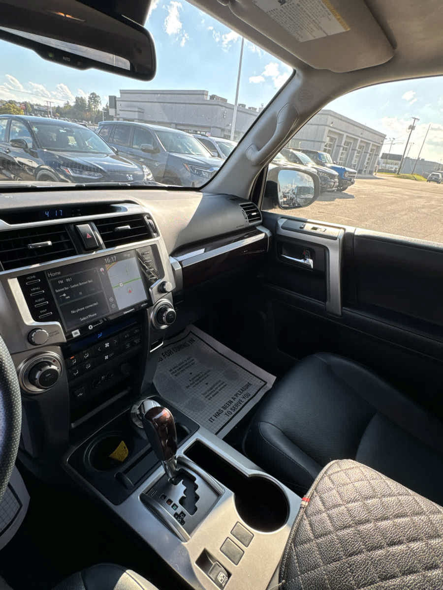 Used 2023 Toyota 4Runner Limited AWD/4WD image 29