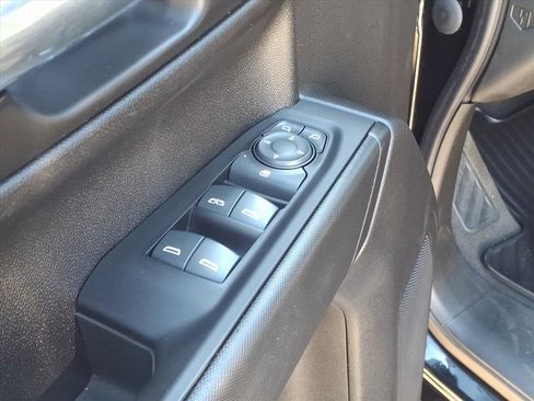 Certified 2023 Chevrolet Silverado 1500 Custom image 5